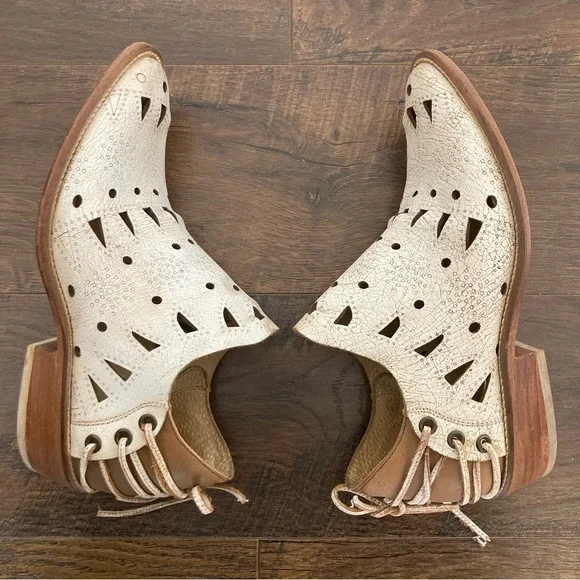 Musse & Cloud Cream Ankle Boots - Picture 4 of 9